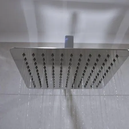 Boutique 109 - Old City, Luxury Apt. With A Garage *