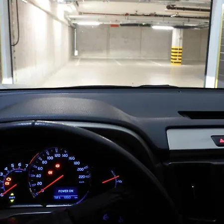 Boutique 109 - Old City, Luxury Apt. With A Garage كراكوفيا